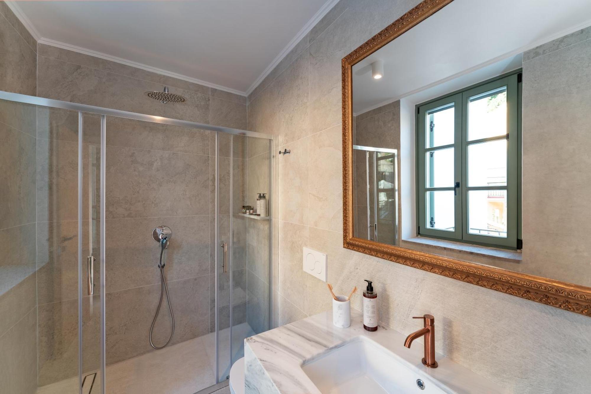 Nisomar Suites 시미 외부 사진